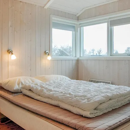 Дом отдыха Cozy In Rudkobing With Sauna Spodsbjerg